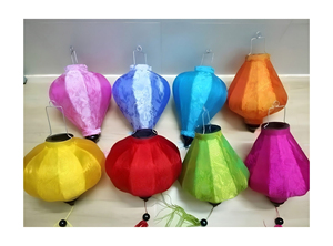 Farol de Seda Hecho a Mano en Vietnam, Adorno Decorativo Colgante para Decoración de Boutiques, Alojamientos y Restaurantes - Product Image 6