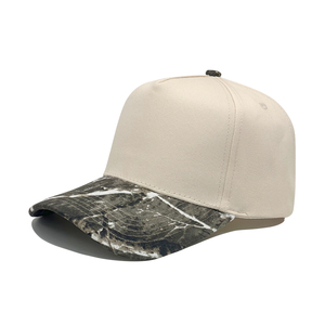 Casquettes de baseball BSCI personnalisées en gros, style camionneur à 5 panneaux, bicolores, à motif léopard camouflage feuilles, avec visière imprimée léopard et fermeture snapback - Product Image 3