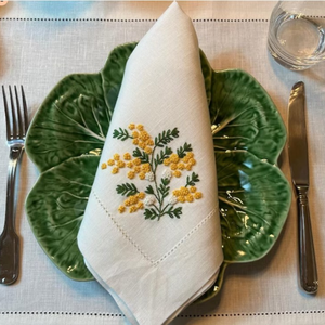 Serviette en lin brodée avec marguerite et fleurs sauvages-Parfait pour votre mariage d'arrière-cour,, pendaison de crémaillère, mariage - Product Image 2