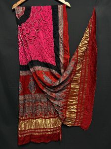 Dupatta bandhej en soie modal avec imprimé ajrakh exclusif, teinture naturelle, pallu en tissu épais, motif makdi, 2,5 mètres. - Product Image 1