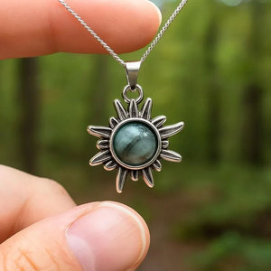 Colgante de Estrella de Piedra Verde, Joyería de Latón para Mujer, Motivo de Sol Místico, Estilo Vintage, Collar Étnico Bohemio Hecho a Mano, Regalo - Product Image 3