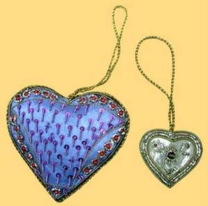 Hermoso Adorno Navideño Colgante con Forma de Pájaro y Corazón, Proveedor Indio, Múltiples Colores para Decoración de Fiestas y Festivales - Product Image 5