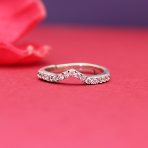Bague de mariage incurvée en diamant faite à la main, alliance élégante, bague en argent sterling 925, bijoux pour femmes et filles - Product Image 3