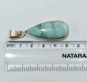 Colgante unisex hecho a mano de plata de ley 925 con larimar azul en forma de pera de 50 mm de largo, ideal para meditación, yoga y uso diario, joyería al por mayor. - Product Image 1