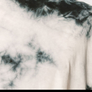 Camiseta de Manga Corta para Hombre con Estampado Tie Dye, 100% Algodón, Cuello Redondo, Corte Regular, Diseño Casual con Patrón Rosa - Product Image 6