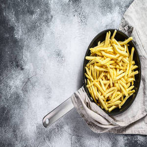 Papas Fritas de Camote Congeladas Rizadas, Crujientes, Doradas, Bajas en Sal, Snack Premium para Restaurantes, Paquete a Granel para Exportación, Saladas - Product Image 1