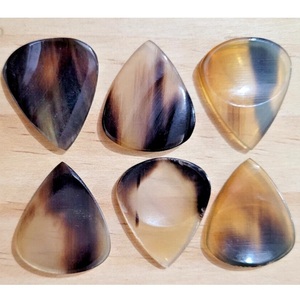 Ensemble de plectres de guitare en pierre naturelle polie en forme de larme, collection de plectres d'entraînement pour l'apprentissage musical - Product Image 1