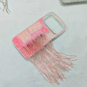 Étui de téléphone brodé à la main avec perles de verre, motif thème ange, base en polyester, accessoire décoratif à pompon - Product Image 5