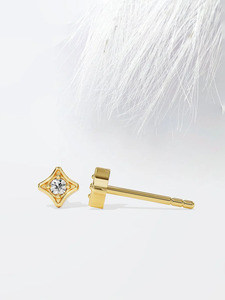 Pendientes de Diamantes Cultivados en Laboratorio en Forma de Cometa, Oro Amarillo - Product Image 1