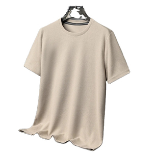 เสื้อยืดแขนสั้นผู้ชายแบบลำลอง ผ้าโพลีเอสเตอร์ถัก ทอลายแบบนูน  รักษ์โลก ไม่ยับ  พร้อมลายด้านหน้า - Product Image 4