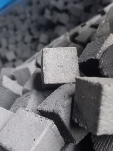 SHISHA D'INDONÉSIE SUPÉRIEURE AVEC TEMPS DE BRÛLAGE PROLONGÉ AVEC UN CHARBON DE BOIS DE COQUILLE DE NOIX DE COCO DE QUALITÉ SUPÉRIEURE - Product Image 4