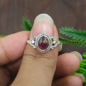 Anillo de Granate Rojo Natural en Plata de Ley 925, Hecho a Mano, con Cabujón Ovalado, Joyería de Plata de Diseño Vintage para Mujer - Product Image 4