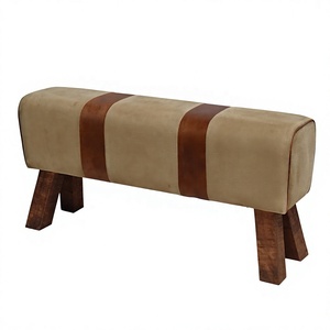Pouf ottoman moderne en tissu rembourré avec pieds en bois, design contemporain, mobilier de maison, siège rayé beige et marron - Product Image 1