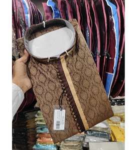 Kurta jacquard ethnique pour homme, avec tissu texturé et silhouette classique, idéal pour les célébrations, les tenues traditionnelles et les occasions formelles. - Product Image 3