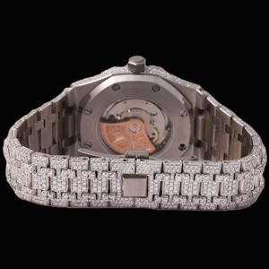 Reloj de Hombre con Caja Redonda de Diseño Único, Completamente Adornado con Diamantes Moissanite, Oro Blanco, Acero Inoxidable, Fecha Automática - Product Image 3