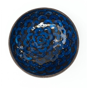 Bol en coquille de noix de coco avec gravure décorative, design éco-responsable, surface lisse et polie pour cuisines modernes - Product Image 1