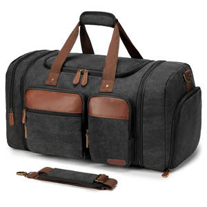 Sac de voyage au design léger avec sangle réglable et grand espace, parfait pour les vêtements, les chaussures et les voyages. - Product Image 1