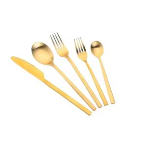 Juegos de cubiertos de acero inoxidable de color dorado, bien hechos, ideales para las comidas diarias y ocasiones especiales. - Product Image 4