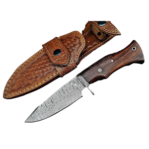 Couteau de chasse et de camping en acier Damas sur mesure, qualité industrielle, manche en bois, lame fixe forgée à la main, étui en cuir, garantie 3 ans - Product Image 1