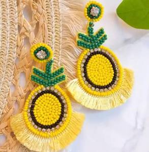 Pendientes de Aro Modernos con Bordado Artesanal y Cuentas de Semillas, Diseño Clásico para Fiestas de Verano, Eventos, Regalos, Joyería de Moda - Product Image 1