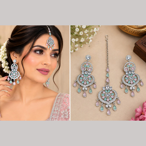 Pendientes de Cristal con Baño de Oro JeweleMarket, Adornados con Pedrería, Maang Tikka, para Bodas, Fiestas, Compromisos, Aniversarios, Estilo Étnico - Product Image 2