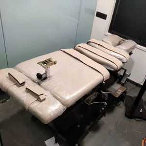 Table de thérapie de décompression de haute qualité, réglable en hauteur électriquement, pour chiropratique et traitement de la colonne vertébrale, par Creative Engineering - Product Image 1