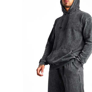Ensemble survêtement gris foncé à capuche pour homme, sweat-shirt et pantalon en coton de couleur unie, coupe décontractée ample avec poches latérales - Product Image 3