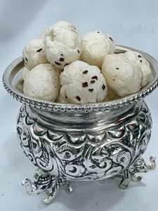 กระถางทองเหลืองงานฝีมือเคลือบเงิน ดีไซน์แบบชาติพันธุ์ สำหรับตกแต่งโต๊ะมุมอย่างหรูหรา ตกแต่งบ้าน และจัดแสดงงานศิลปะโลหะ - Product Image 3