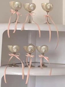 Copas de Vino de Concha Marina Hechas a Mano, Copas de Cóctel Martini Únicas para Bodas en la Playa, Regalos para Damas de Honor - Macy - Product Image 4