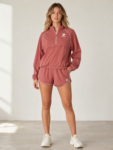 Ensemble court coupe-vent pour femmes, tendance, conçu avec un tissu de qualité supérieure pour les sports de plein air et les tenues décontractées, mode moderne - Product Image 1