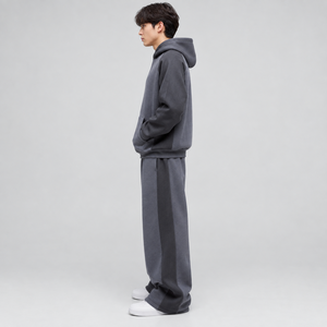 Conjunto Deportivo Gris para Hombre con Capucha, Sudadera Holgada de Corte Largo y Pantalones con Bolsillos Laterales, Algodón Transpirable - Product Image 4