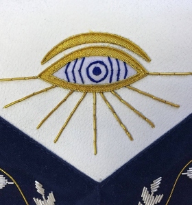 Tablier de Maître Ancien de la Loge Bleue - Broderie à la main en or et argent, Régalia Maçonnique Premium, Tablier Cérémoniel de Loge Franc-Maçon - Product Image 3
