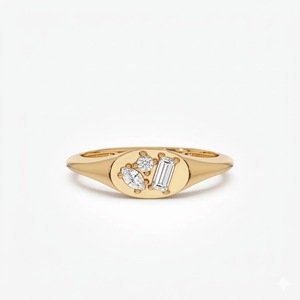 Bague signet de luxe en or jaune 14K/18K avec diamants multiformes, bande en grappe, bijou moderne unique et audacieux, bague de fiançailles unique - Product Image 2