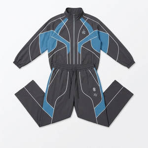 Conjunto de Chaqueta y Pantalones Deportivos Impermeables con Capucha para Hombre, Diseño Personalizado OEM, Estampado Reflectante, Estilo Casual para Exteriores - Product Image 1