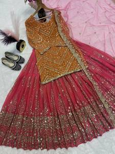 Ensemble Lehenga en Faux Georgette de Créateur avec Broderie Zari, Travail de Paillettes Multi-Aiguilles et Dupatta en Tulle Papillon - Product Image 4