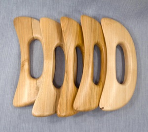 Eco-Friendly Rustic Wooden Gua Sha <b>Face</b> Massager with Solid Acacia Wood Crafts for Muscle Relaxation-New Year Gift - Product Image 4