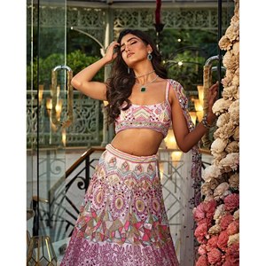 Diseñador Lehenga Choli para fiestas Ropa tradicional china con trabajo de espejo de aluminio - Product Image 2