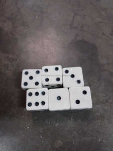 Bon Style naturel Buffalo chameau os dés en gros 10 mm dés pour accessoires de jeu de Table personnalisé blanc noir os dés Six côtés - Product Image 3