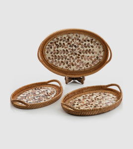 Bandeja de Servir y Juego de Bandejas para Almacenamiento de Alimentos de Nácar de Calidad Perfecta con Diseño de Ratán para Artículos de Mesa - Product Image 1