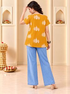 เสื้อผ้าฝ้ายพิมพ์ลายสีเหลืองสำหรับผู้หญิงพร้อมคอวีและแขนสั้นแบบมีระบายเสื้อลำลองสำหรับฤดูใบไม้ผลิและฤดูร้อน - Product Image 2