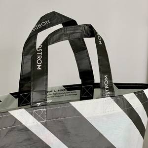 Bolsa de Hombro con Cremallera de Alta Calidad, Bolsa de Plástico RPET Personalizada, Bolsa de Tela No Tejida de Vietnam, Bolsa de PP No Tejida con Logotipo Impreso Personalizado, Tela RPET - Product Image 2