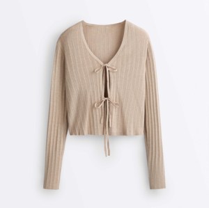 Pull col en V à imprimé floral respirant et boutonné pour femme, chemise légère en tricot pour le printemps, style ethnique, pull pour femme - Product Image 5