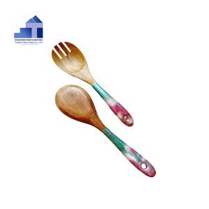 Ensemble cuillère et fourchette en bois, article très demandé, avec manche coloré, ustensiles alimentaires, fabriqué au Vietnam - Product Image 3