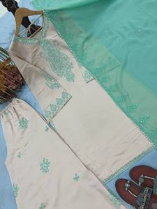 Ensemble de costume palazzo en soie romaine brodée de qualité supérieure avec travail de sequins de 3 mm et dupatta en faux georgette, vêtements ethniques pour femmes, export - Product Image 6