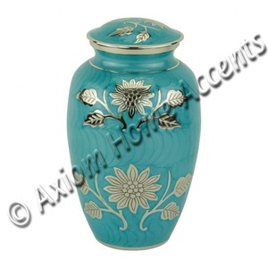 โกศทองเหลืองพร้อมรายละเอียดหรูหราและตกแต่งด้วยวัสดุมันวาวเพื่อเป็นอนุสรณ์อมตะด้วยการตกแต่งบ้านด้วยสัจพจน์ - Product Image 1