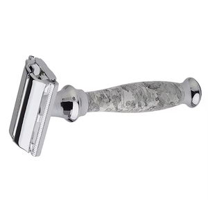 Maquinilla de Afeitar de Doble Filo de Acero Inoxidable de Alta Calidad con Doble Cuchilla para Cara, Cuerpo y Axilas, con Agarre Antideslizante Cómodo - Product Image 5