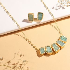 Ensemble de colliers artisanaux vert émeraude pour femmes, en laiton plaqué or, bijoux statement - Product Image 2