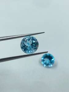 พลอยโทแพซสีฟ้าทรงกลมเจียระไนแบบบริลเลียนท์ธรรมชาติ 4.77 กะรัต 8 มม. สำหรับเครื่องประดับเงิน - Product Image 6