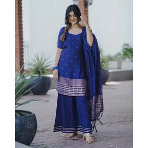 Ensemble de costume en mousseline de soie bleu irlandais - Taille XS - Product Image 3