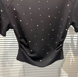 Camisetas elegantes para mujer con adornos de diamantes de imitación, diseño brillante y moderno con logotipo de cristal, tops para fiestas. - Product Image 5